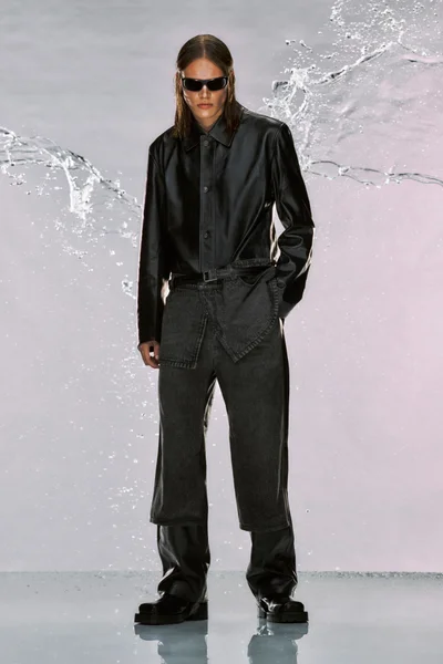 Look 10